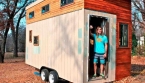 Pour éviter de payer un loyer, cet étudiant a construit sa propre maison de seulement 14 m²