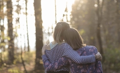Les habitudes qui distinguent une amitié sincère d'une relation à sens unique