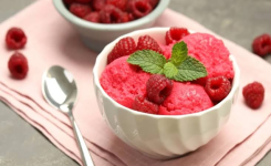 Glace aux framboises sans sorbetière : une recette maison facile et ultra crémeuse