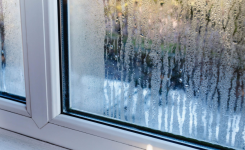 Pourquoi vos fenêtres condensent et comment y remédier